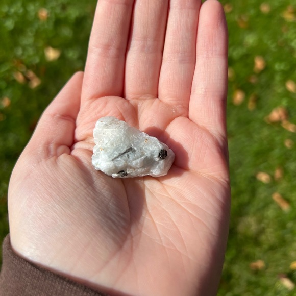 Raw Rainbow Moonstone Crystal - Picture 2 of 5